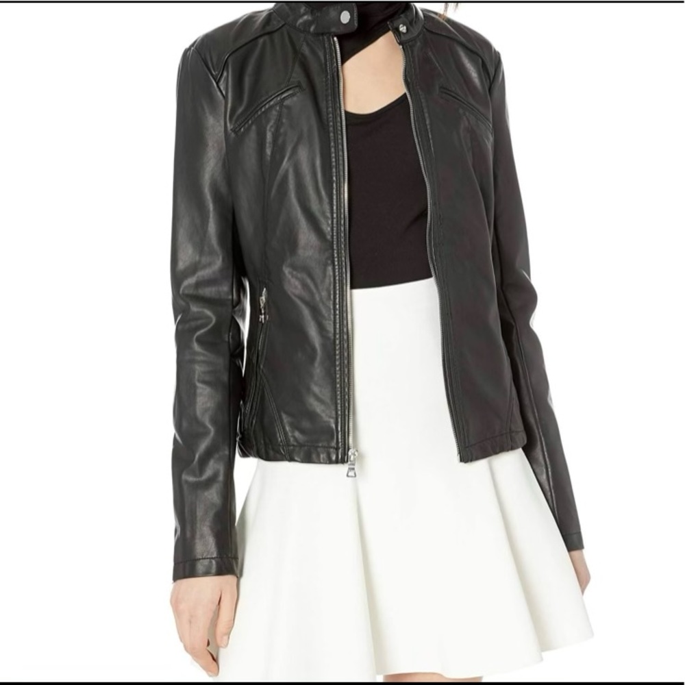 🔥GUESS LEATHER JACKET🔥
